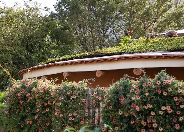 Stunning 1br House In Camino Real